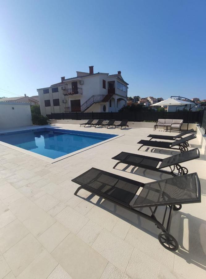 Apartmani Beran Seget Vranjica Exterior photo
