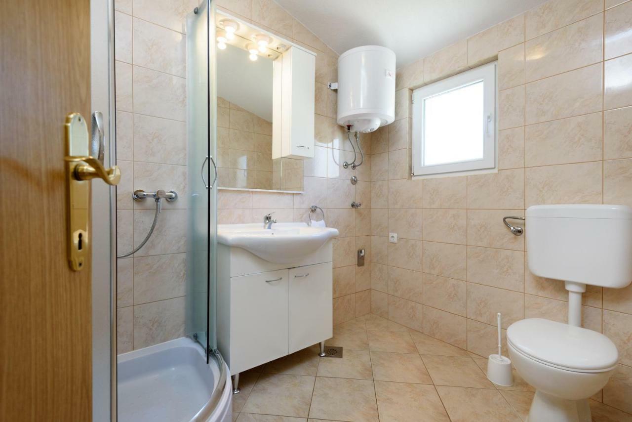Apartmani Beran Seget Vranjica Exterior photo