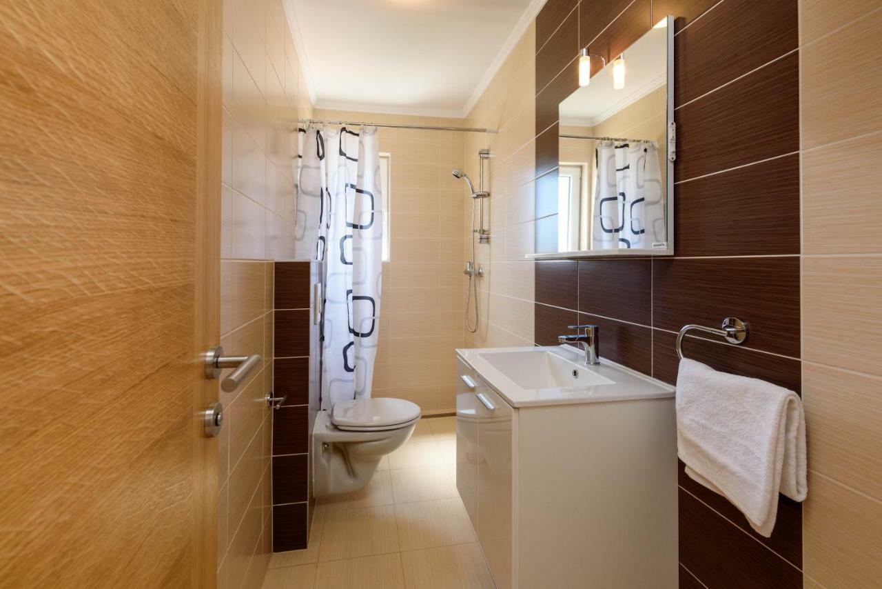 Apartmani Beran Seget Vranjica Exterior photo