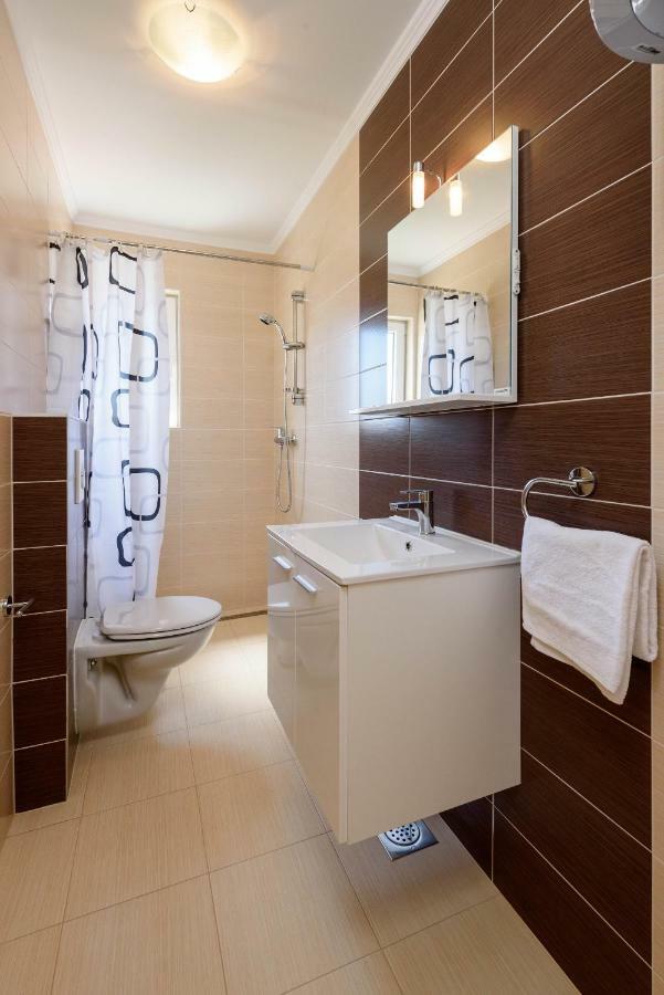 Apartmani Beran Seget Vranjica Exterior photo