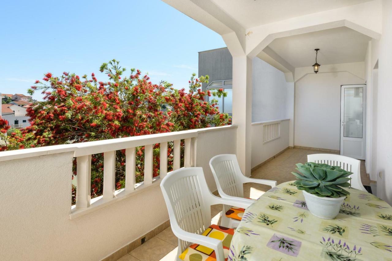 Apartmani Beran Seget Vranjica Exterior photo