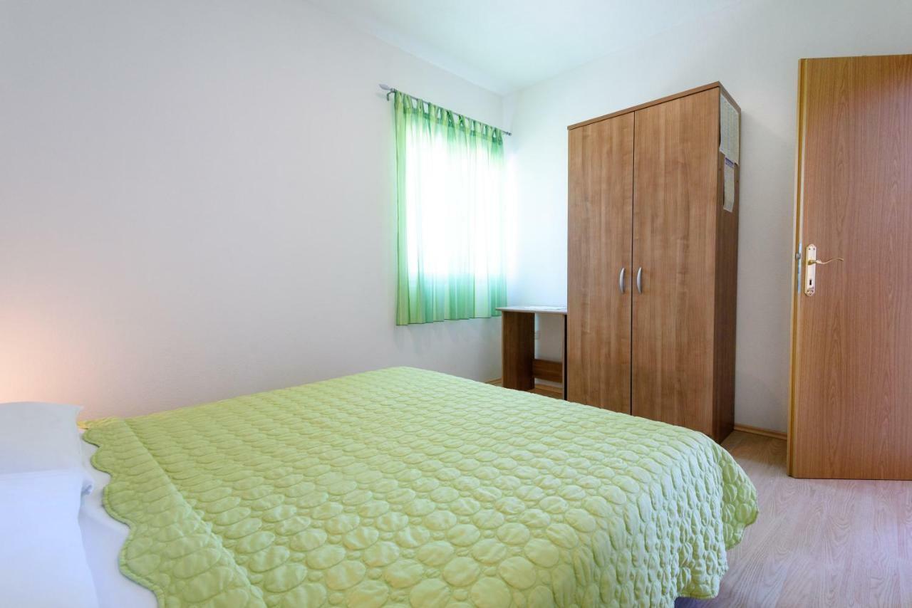 Apartmani Beran Seget Vranjica Exterior photo