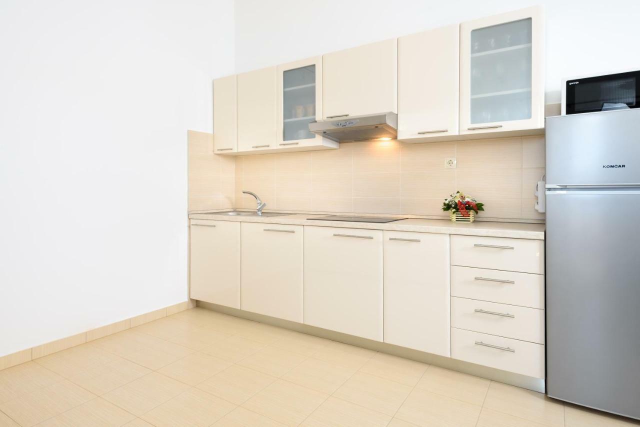 Apartmani Beran Seget Vranjica Exterior photo
