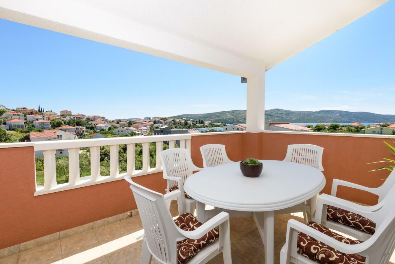 Apartmani Beran Seget Vranjica Exterior photo